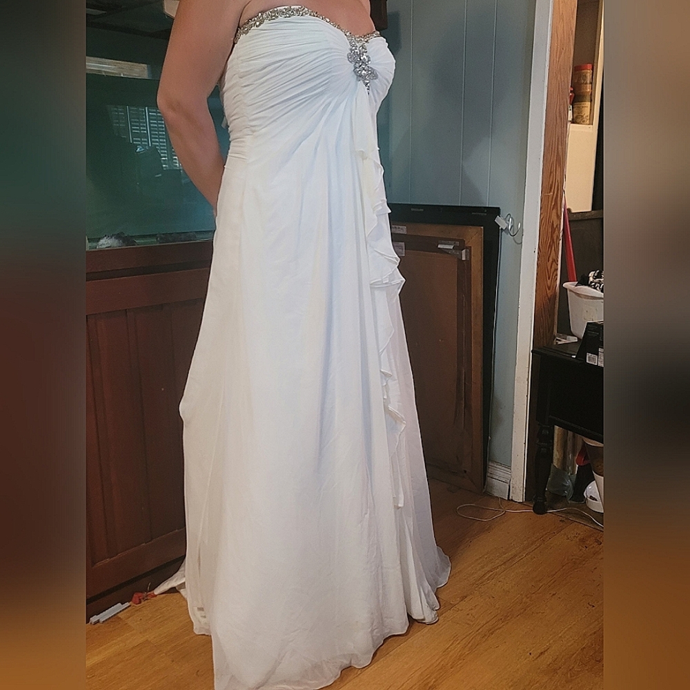 Sottero and Midgley strapless plus size wedding dress